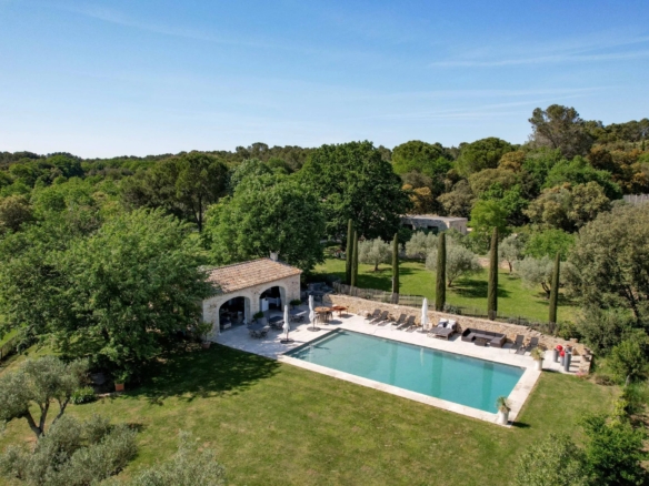 5 Bedroom Villa/House in Uzes 16
