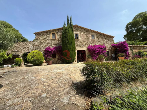 7 Bedroom Villa/House in Vall-llobrega 30