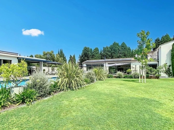 4 Bedroom Villa/House in St Remy De Provence 22