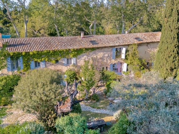 12 Bedroom Villa/House in St Remy De Provence 24