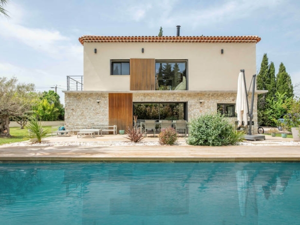 4 Bedroom Villa/House in Aix En Provence 2