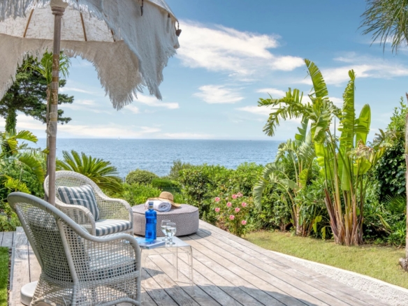 2 Bedroom Apartment in Agay 6