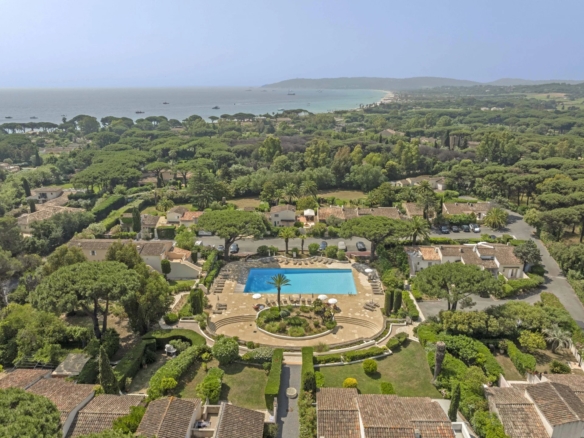2 Bedroom Villa/House in Ramatuelle 6
