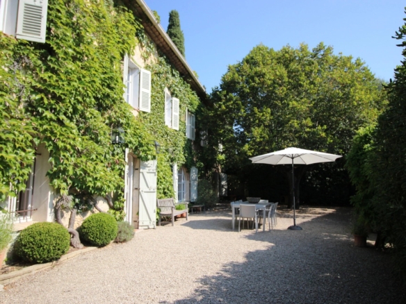 7 Bedroom Villa/House in Valbonne 36