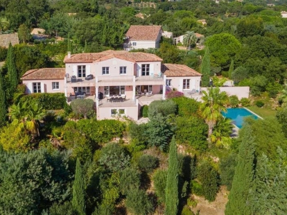 4 Bedroom Villa/House in Grimaud 32