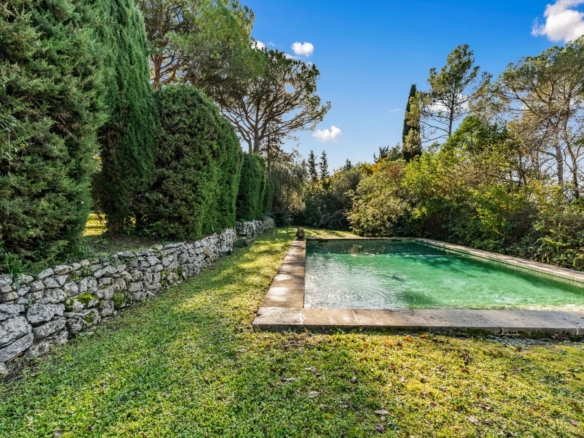 5 Bedroom Villa/House in Mougins 8