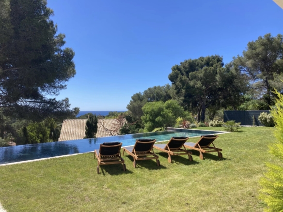 6 Bedroom Villa/House in La Croix Valmer 36