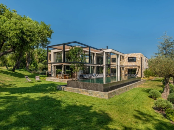 5 Bedroom Villa/House in Opio 8