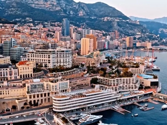 4 Bedroom Apartment in Beausoleil 32