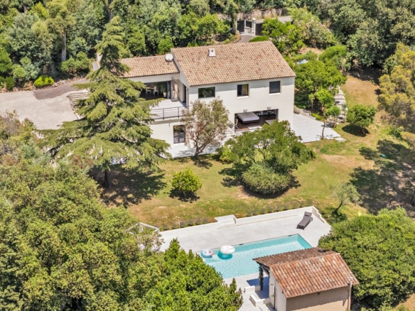 5 Bedroom Villa/House in Auribeau Sur Siagne 10