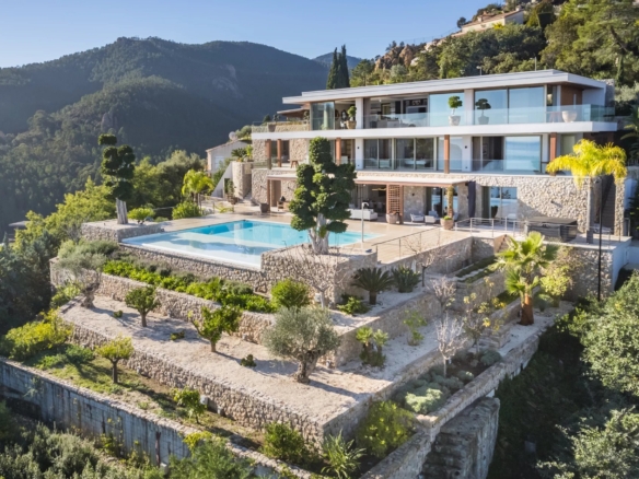 7 Bedroom Villa/House in Theoule Sur Mer 32