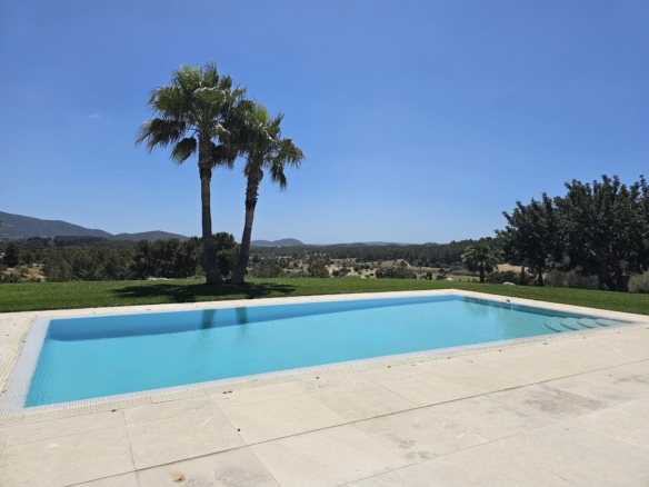 6 Bedroom Villa/House in Es Capdella 18