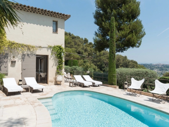 5 Bedroom Villa/House in La Colle Sur Loup 30