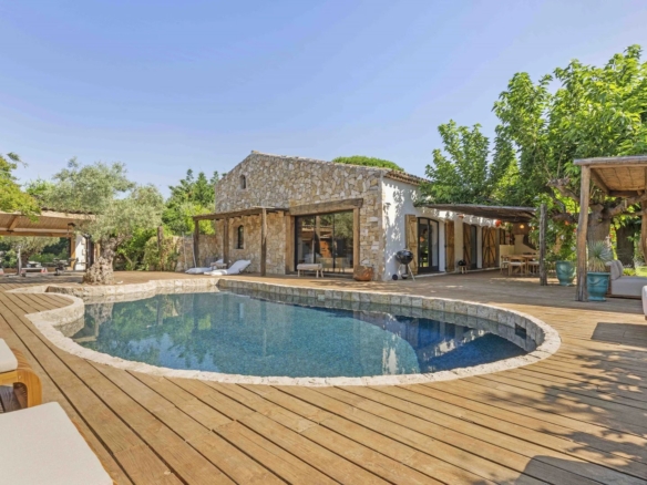 5 Bedroom Villa/House in Grimaud 14
