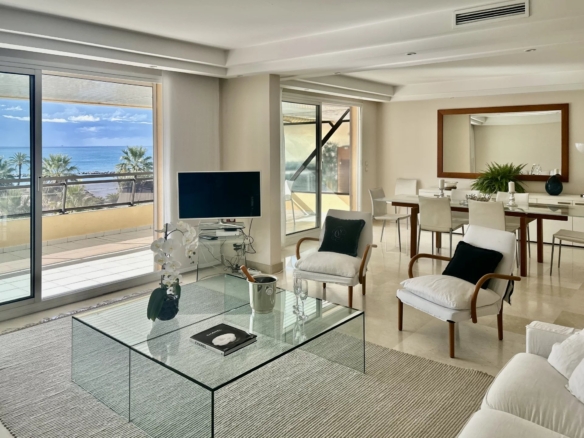 3 Bedroom Apartment in Saint Laurent Du Var 22