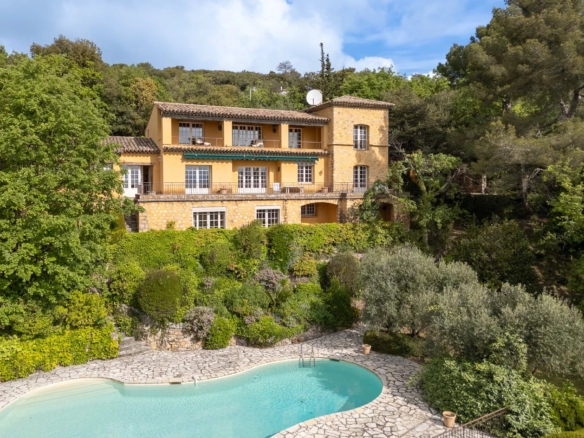 6 Bedroom Villa/House in Cabris 4