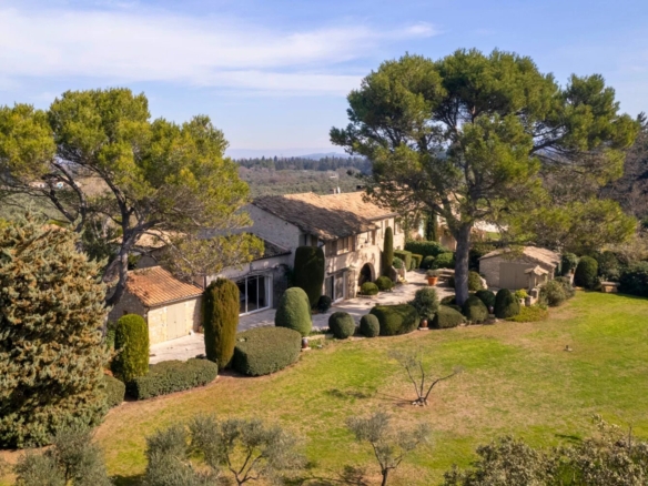 6 Bedroom Villa/House in Eygalieres 12