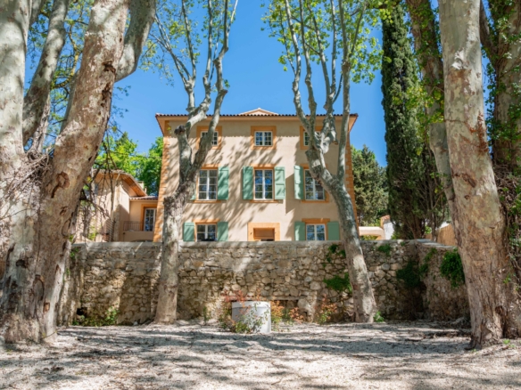 2 Bedroom Apartment in Aix En Provence 26