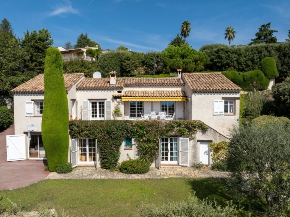 5 Bedroom Villa/House in St Paul 22