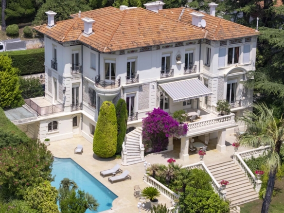 9 Bedroom Villa/House in Cannes 12