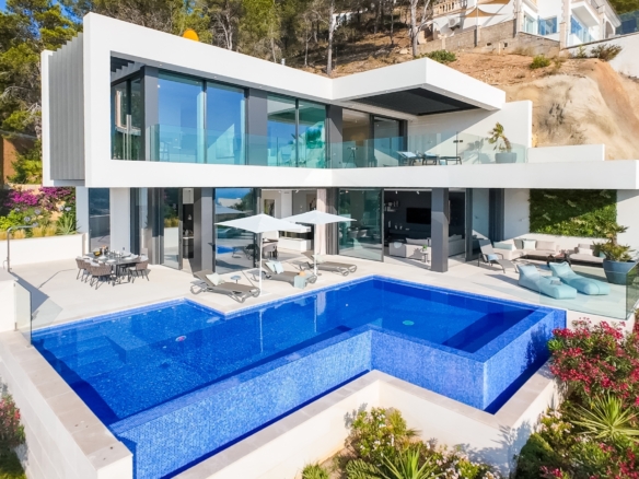 6 Bedroom Villa/House in Port Andratx 2