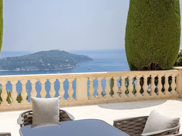 3 Bedroom Apartment in Villefranche Sur Mer 18
