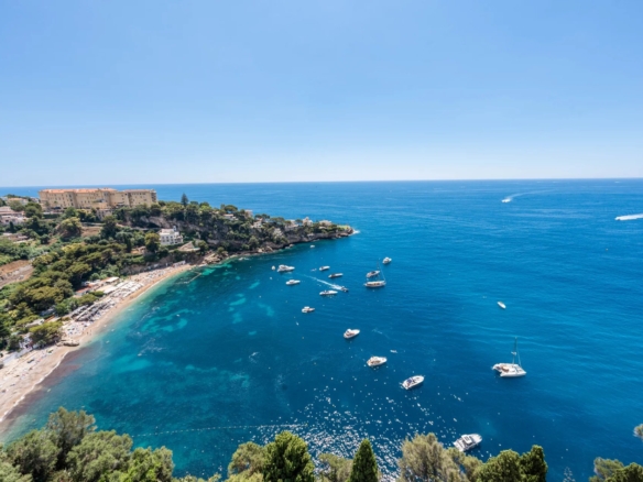 4 Bedroom Apartment in Cap D Ail 36
