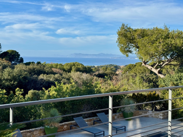 6 Bedroom Villa/House in Six Fours Les Plages 18