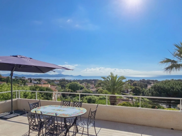 4 Bedroom Villa/House in Saint Aygulf 4