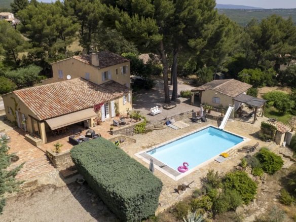 5 Bedroom Villa/House in La Cadiere D Azur 26