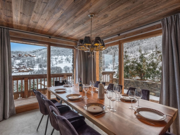 4 Bedroom Chalet in Meribel 4