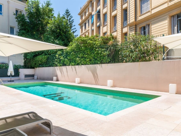 2 Bedroom Apartment in Beaulieu Sur Mer 9