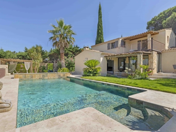5 Bedroom Villa/House in Gassin 28