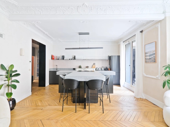 3 Bedroom Apartment in Paris 4th (Marais – Place des Vosges – Ile St Louis) 5
