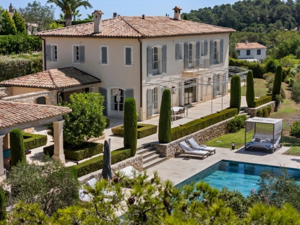 6 Bedroom Villa/House in Mouans Sartoux 9