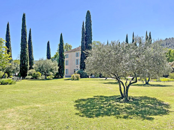 7 Bedroom Villa/House in Salernes 24
