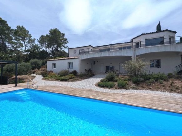 5 Bedroom Villa/House in Lorgues 26