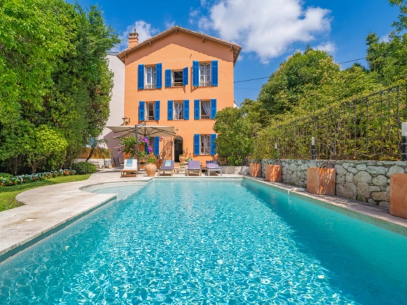 4 Bedroom Villa/House in Cannes 32