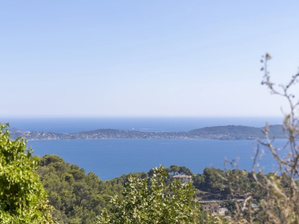 5 Bedroom Villa/House in Carqueiranne 18
