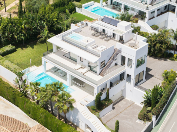 5 Bedroom Villa/House in Nagueles 30