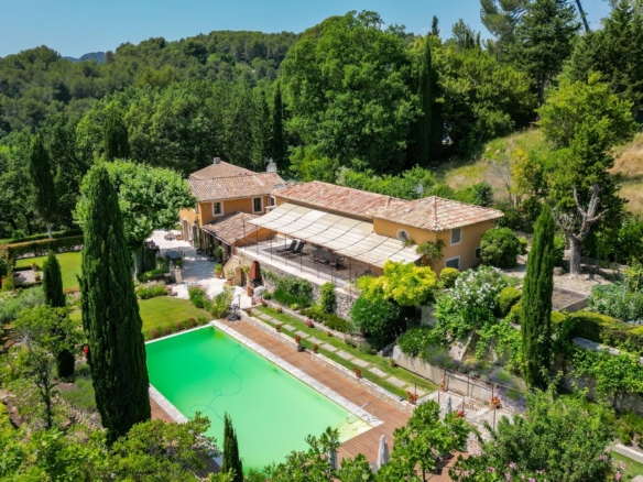 6 Bedroom Villa/House in Aix En Provence 56