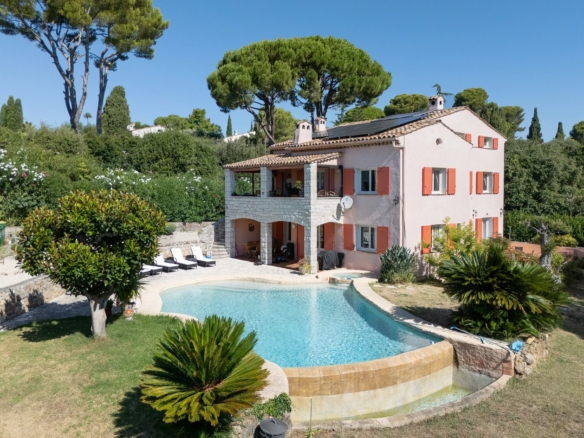 6 Bedroom Villa/House in Antibes 14