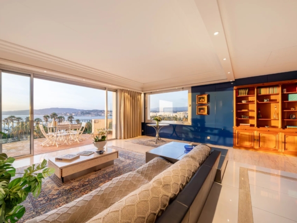 3 Bedroom Apartment in Cannes 28