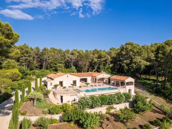 4 Bedroom Villa/House in Cabris 20