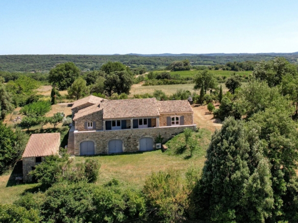 3 Bedroom Villa/House in Uzes 16