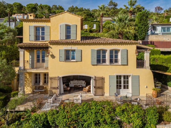 4 Bedroom Villa/House in Cannes 4