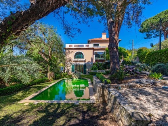 6 Bedroom Villa/House in Cap D Antibes 24