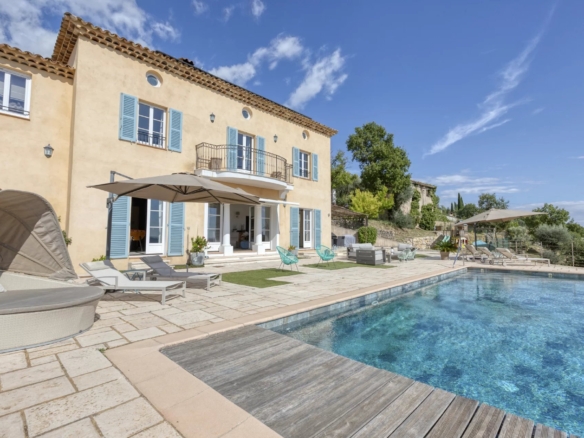 4 Bedroom Villa/House in Montauroux 28
