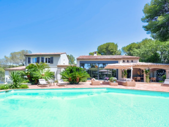 5 Bedroom Villa/House in Mougins 32