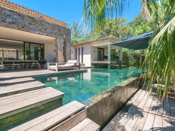 8 Bedroom Villa/House in Saint Tropez 14